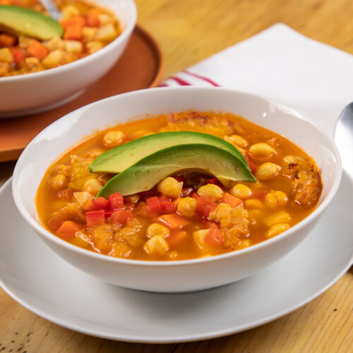 Sopa de Patacones con Garbanzo