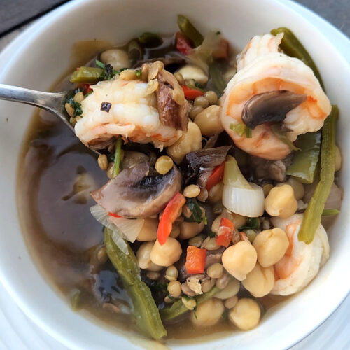 Sopa de Camarones con Garbanzos y Lentejas